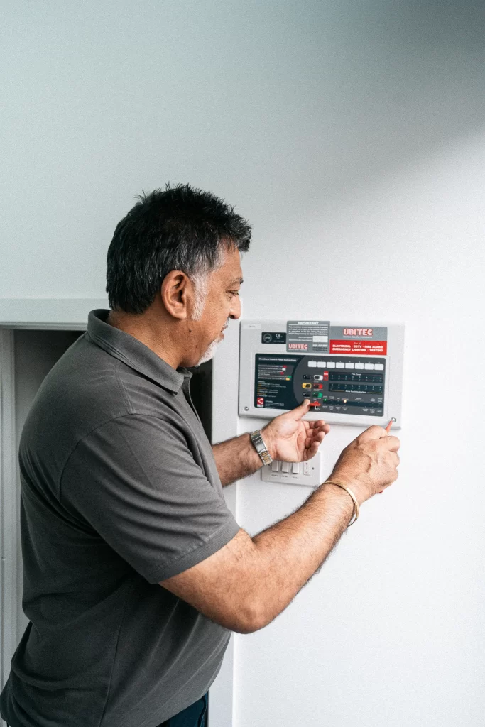 birmingham electrician Gurd working
